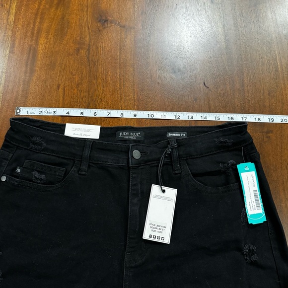 New! Judy Blue Black Distressed Boyfriend Fit Jeans Size 15/32 - Picture 7 of 8